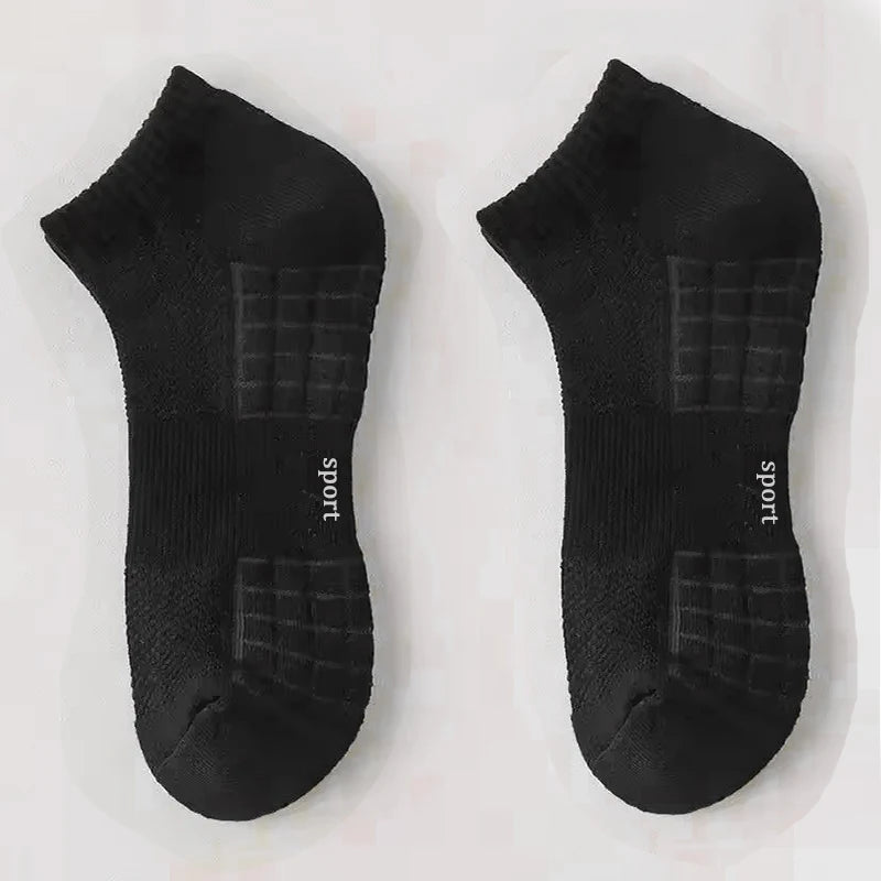 Cushioned Sports Socks — 1 Pair